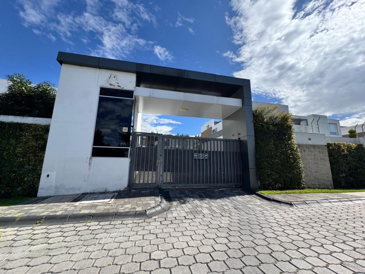 Casa en Tumbaco — imagen 10