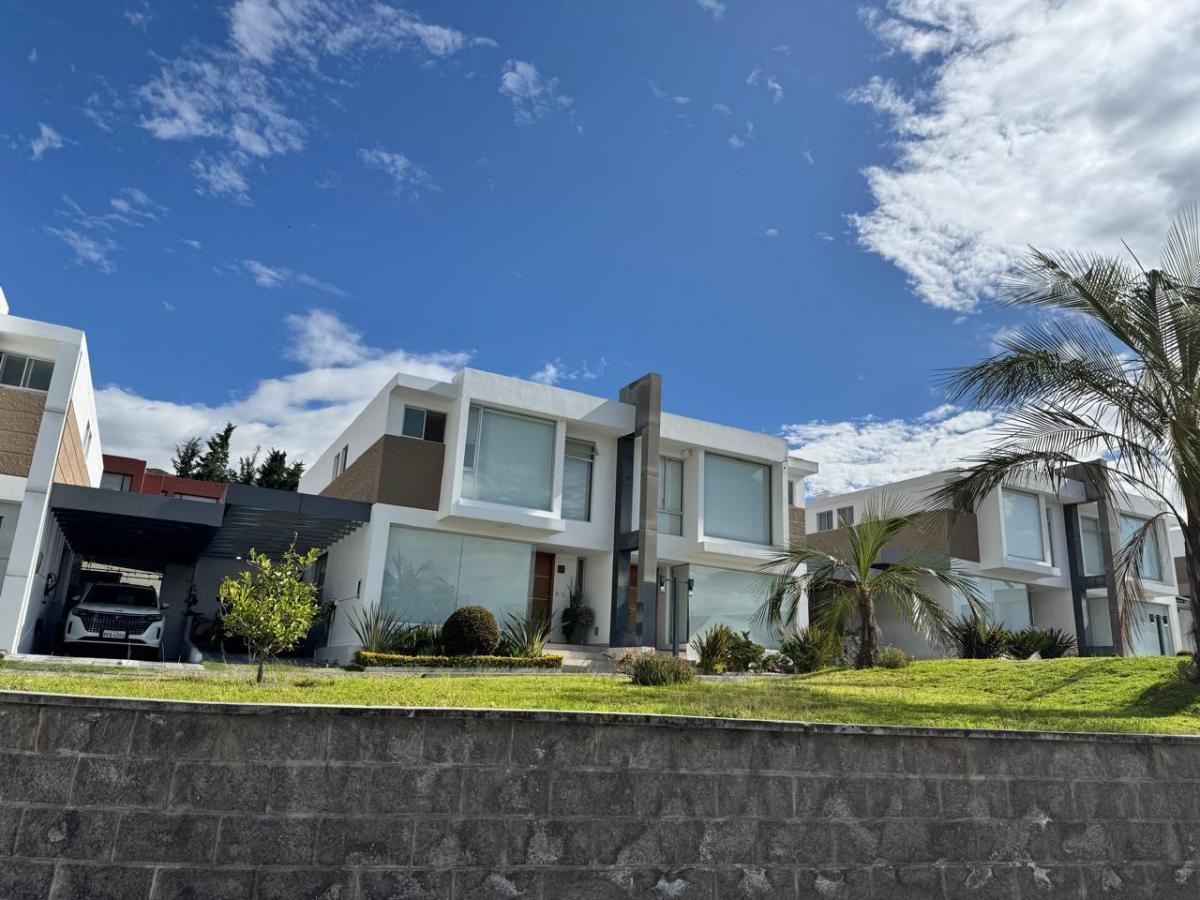 Casa en Tumbaco — imagen 8