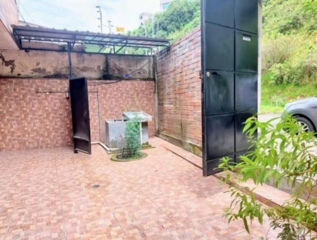 Cdla Chimborazo Sur de Quito Vende Casa 6 Departamentos 6 Parqueaderos — imagen 10