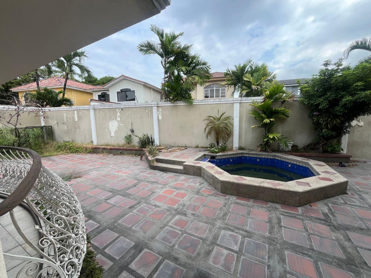 Vendo Casa Familiar 4 Dorm., Jacuzzi, Via Samborondom, Guayas — imagen 9