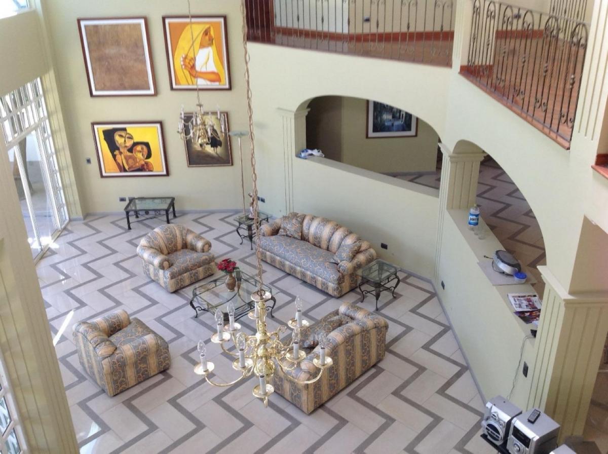 Quito Norte, Lujosa Residencia en Venta, Vista Sensacional — imagen 7