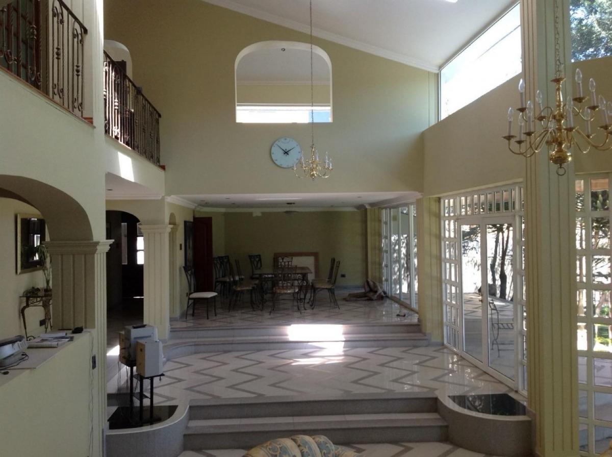 Quito Norte, Lujosa Residencia en Venta, Vista Sensacional — imagen 3