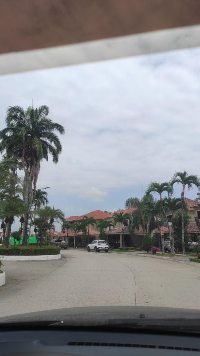 Terreno de 358 m² en Venta en La Urbanización Estancias del Rio. Tu Proyecto en El Mejor Lugar. Guayas — imagen 9