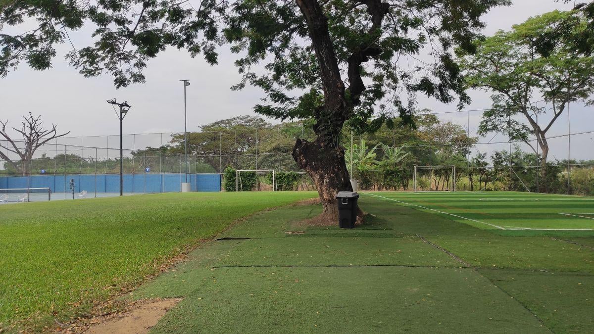 Terreno de 358 m² en Venta en La Urbanización Estancias del Rio. Tu Proyecto en El Mejor Lugar. Guayas — imagen 7