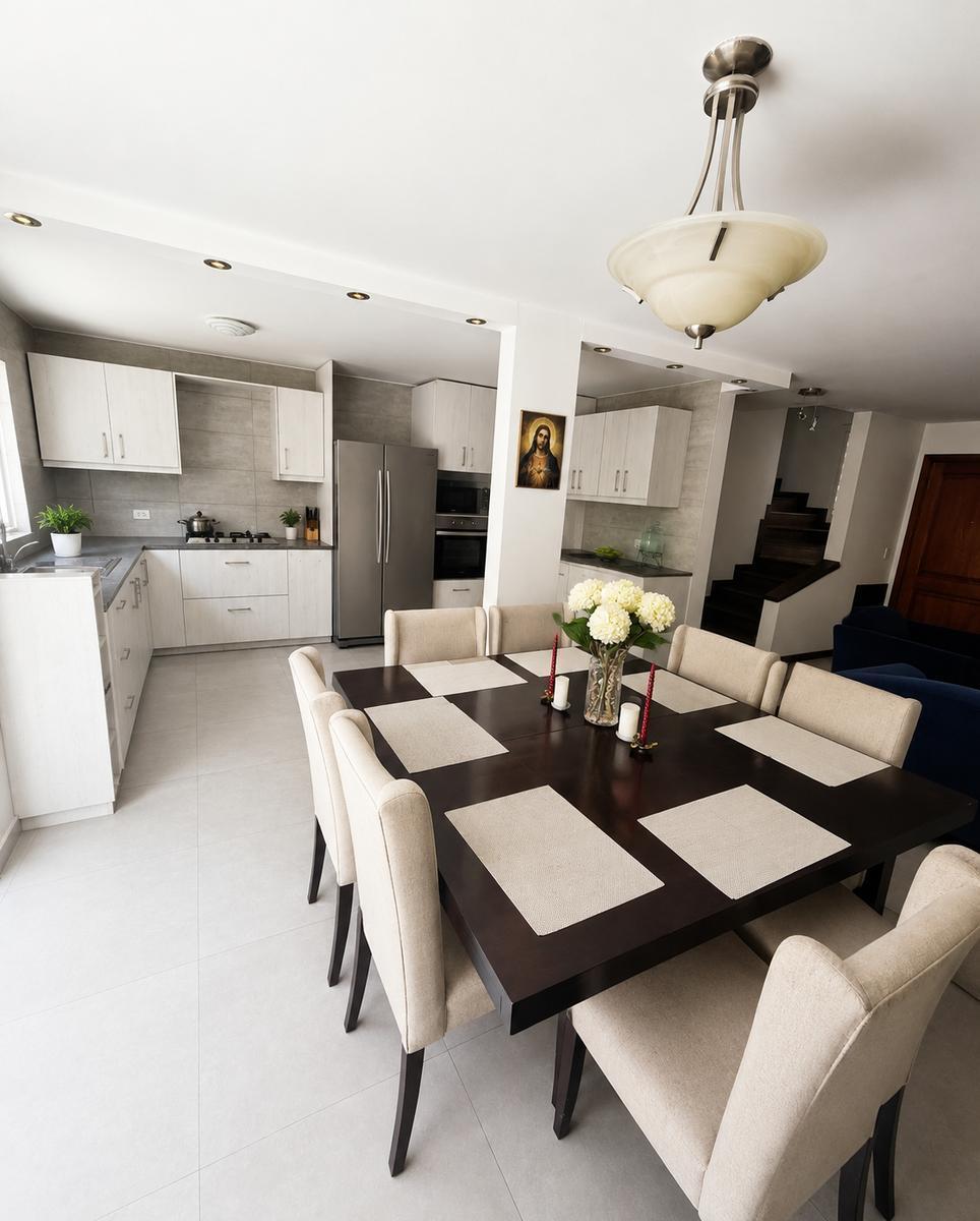 Casa en Venta · La Primavera Cumbayá · 228 m² · 4 Dorm. - 3 Baños - 2 Parq. - Jardín Bbq · — imagen 8
