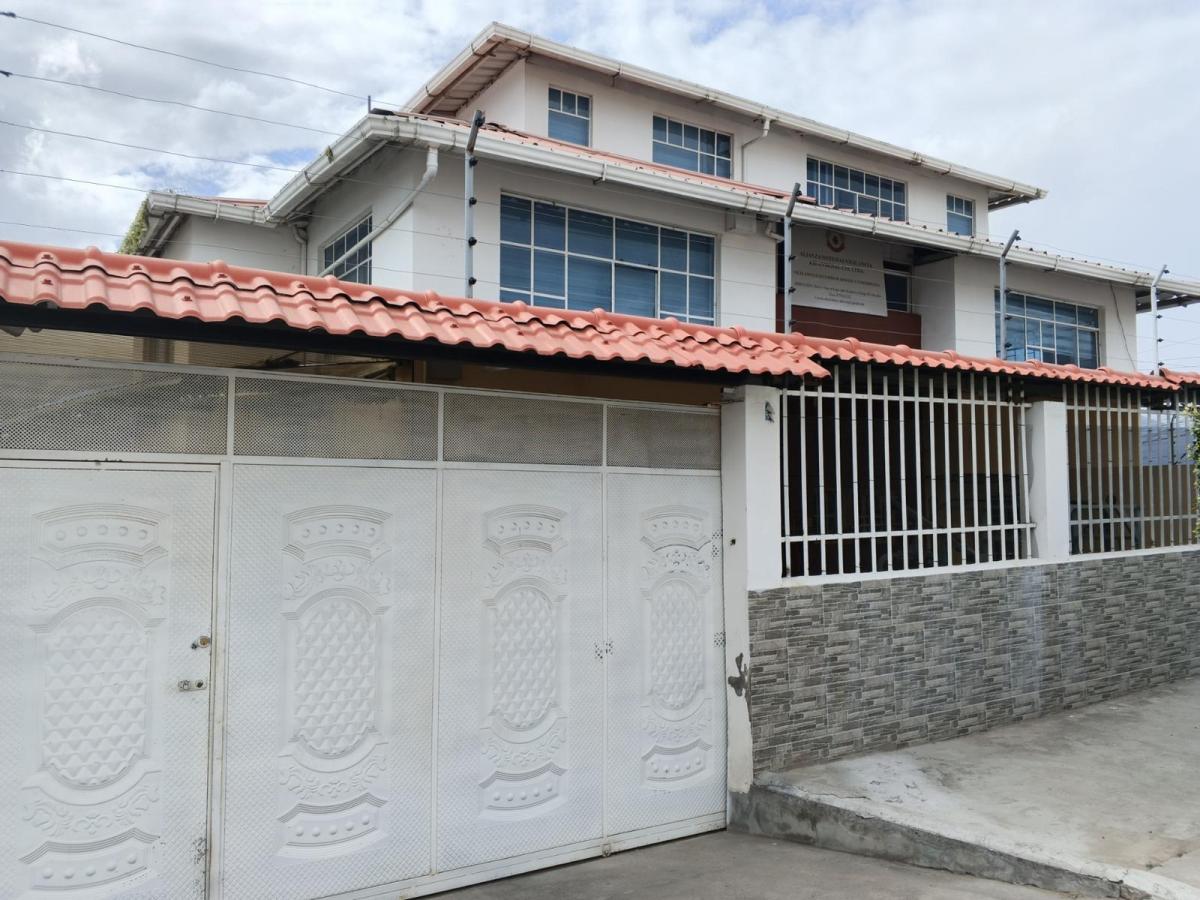 Casa Rentera en Venta 323 m² Terreno 423 m², Imbabura — imagen 10