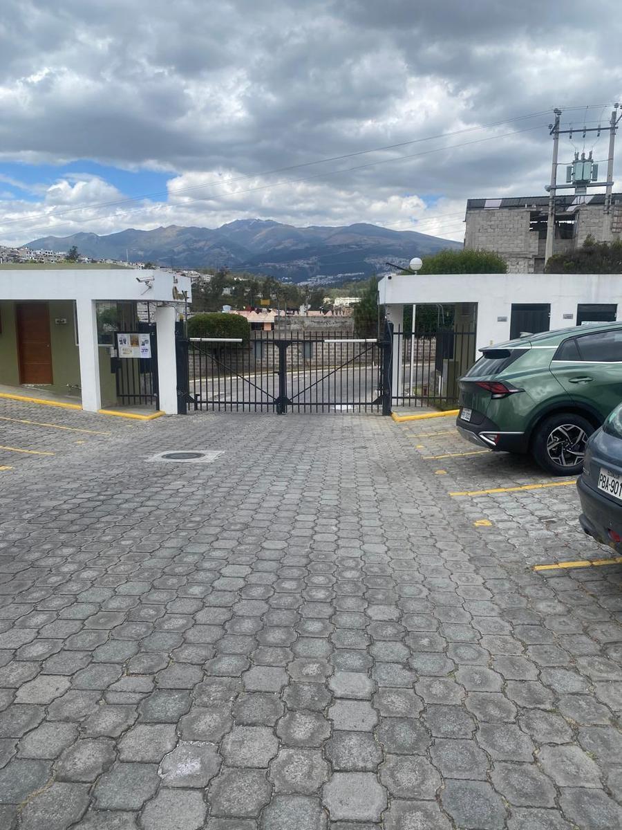 De Venta Casa en El Sector de Pomasqui — imagen 3