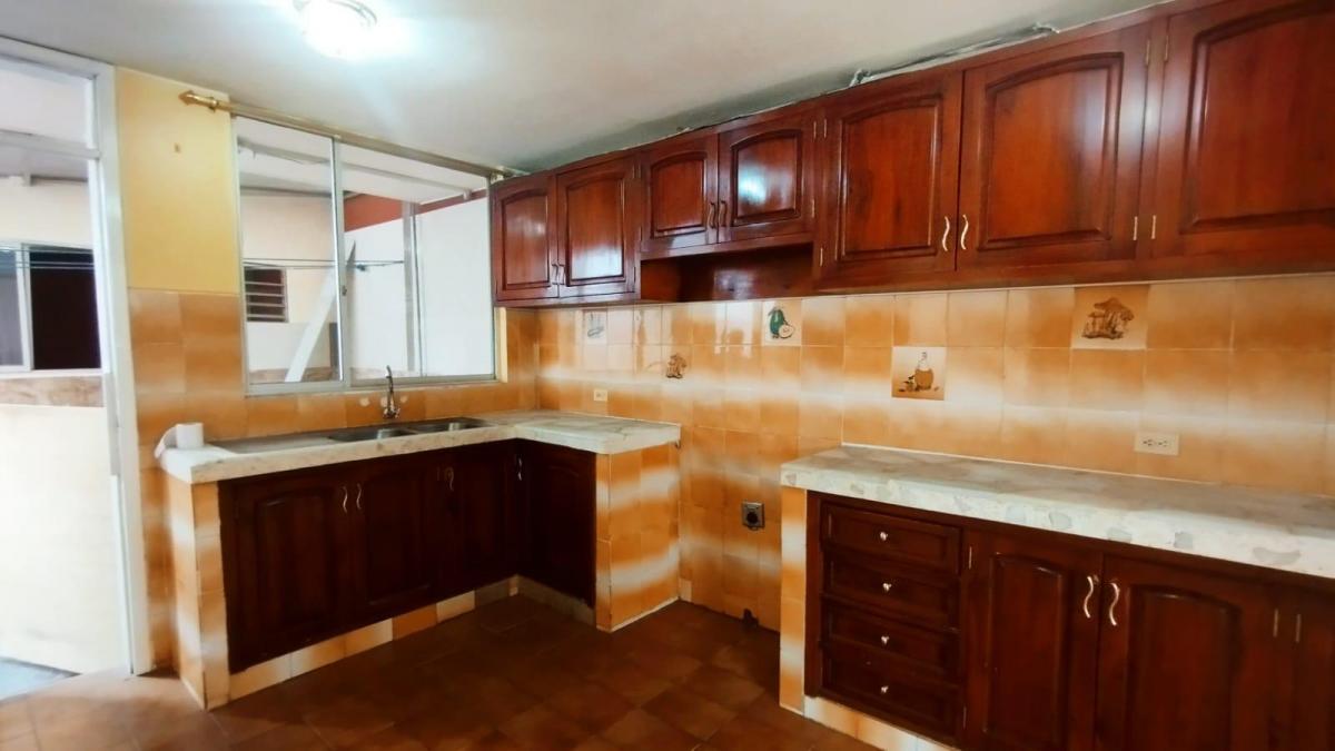 Casa en Venta Independiente,3 Dorm., Suite y Parqueadero — imagen 7