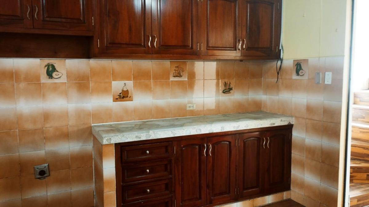 Casa en Venta Independiente,3 Dorm., Suite y Parqueadero — imagen 5