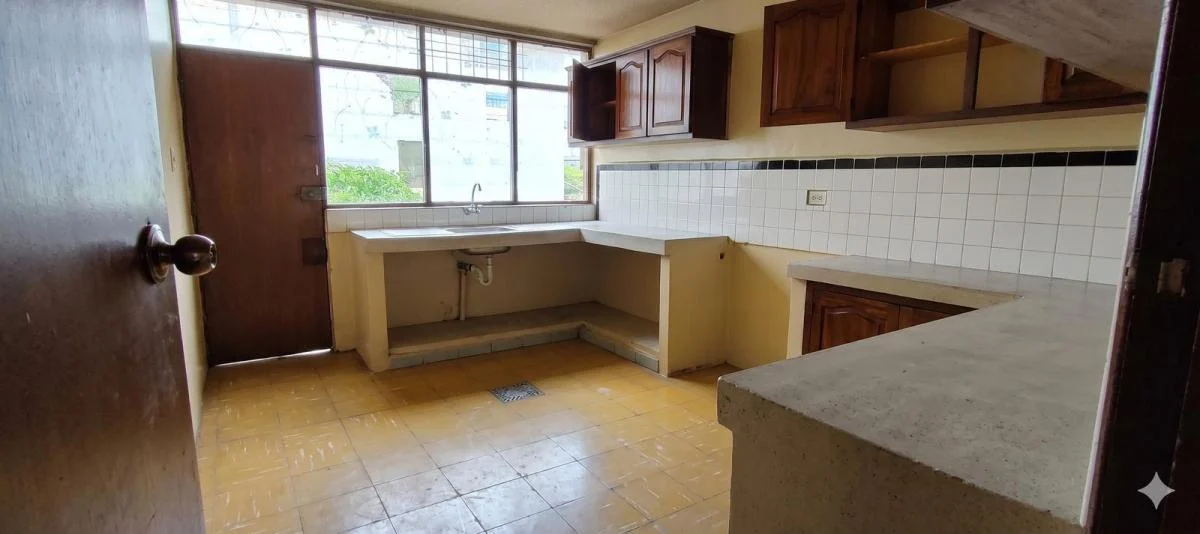 Casa en Venta – Sector Atahualpa, Maximilino Rodriguez Oe2 - 518 y Jipijapa, Sur de Quito. Provincia de Pichincha — imagen 8