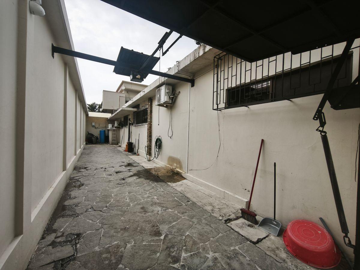 Casa de Una Planta en Venta en Urdesa Central con 600 m² de Área atrás del Nuevo Súpermaxi, Guayas — imagen 9