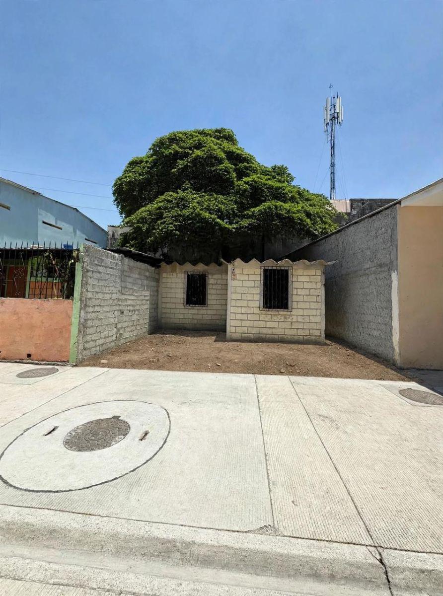 Av Francisco de Orellana. Vendo Terreno Medianero, Sector Cerrado, Pocas Familias, Guayas — imagen 6