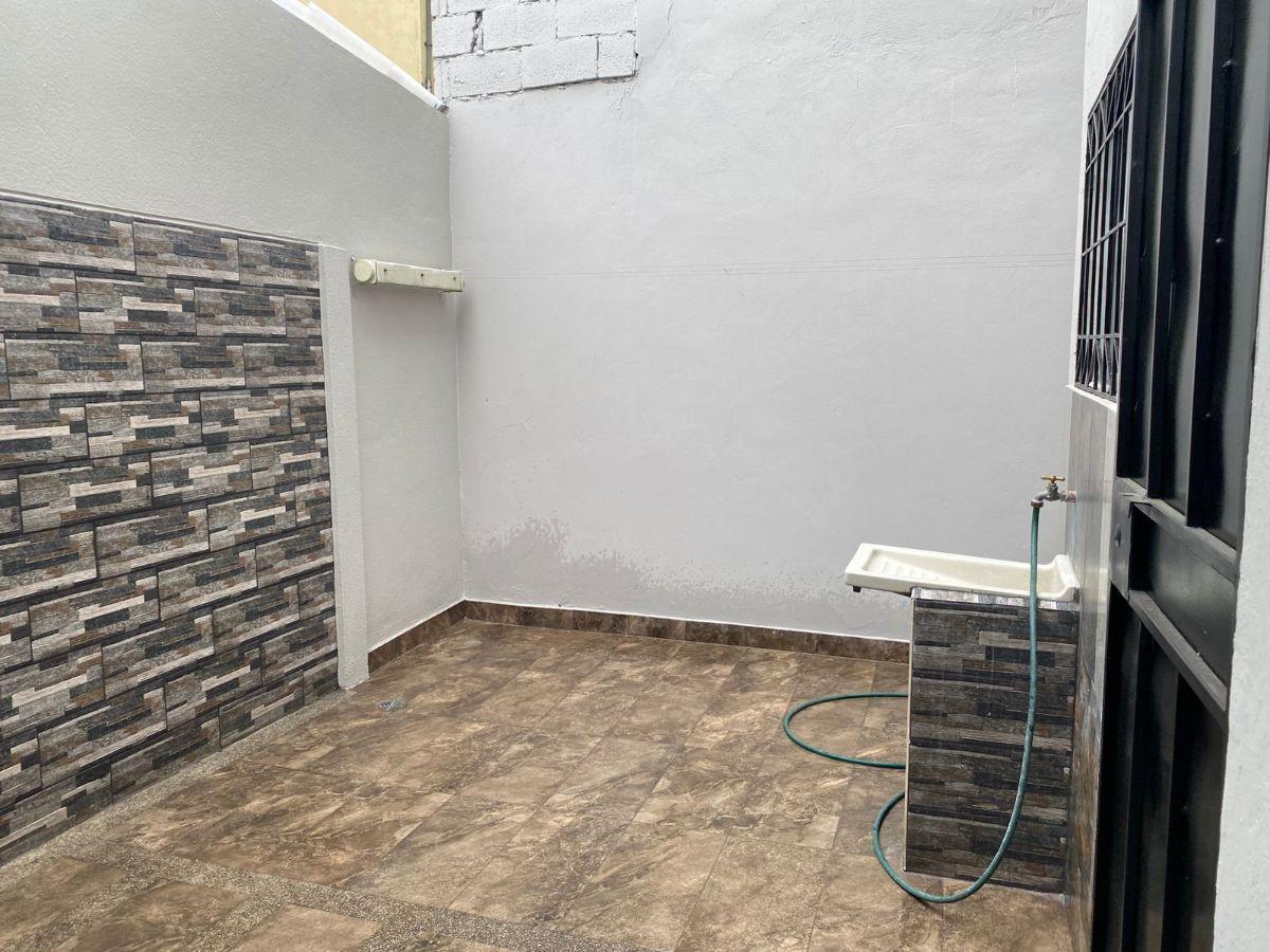 Se Vende Casa Remodelada en Metropolis - A. V. narcisa de Jesús, Guayas — imagen 7