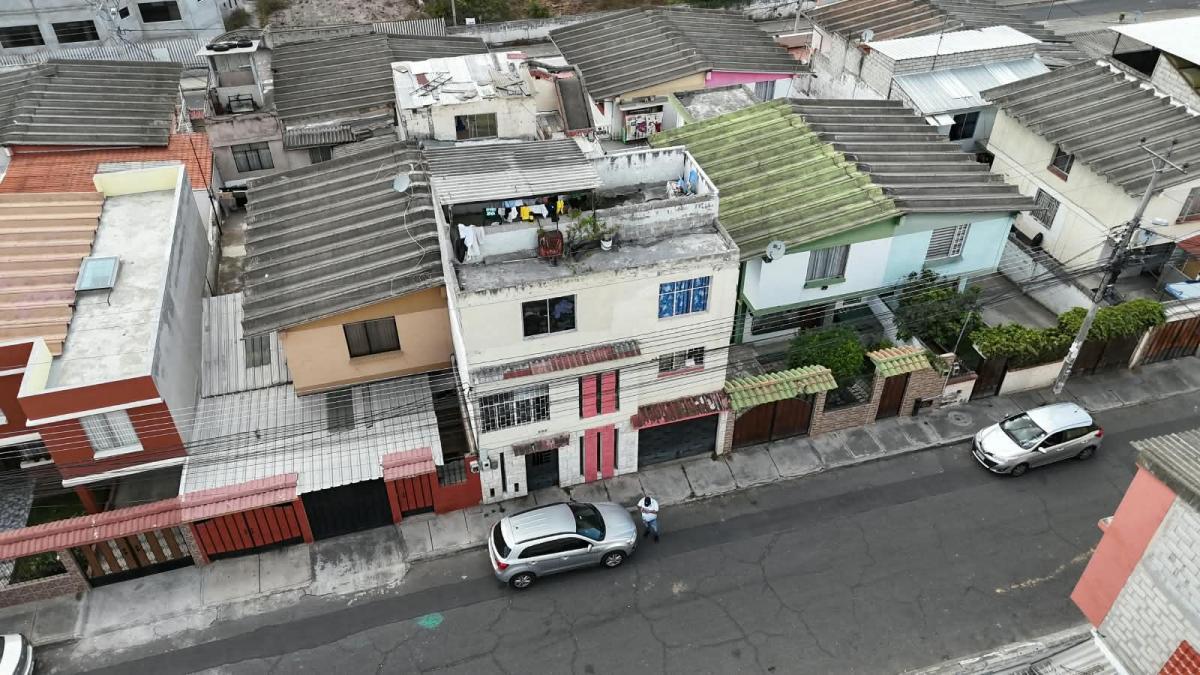 Venta Casa de Oportunidad de Contado – 268 m² + Departamento Independiente – Pusuquí — imagen 9