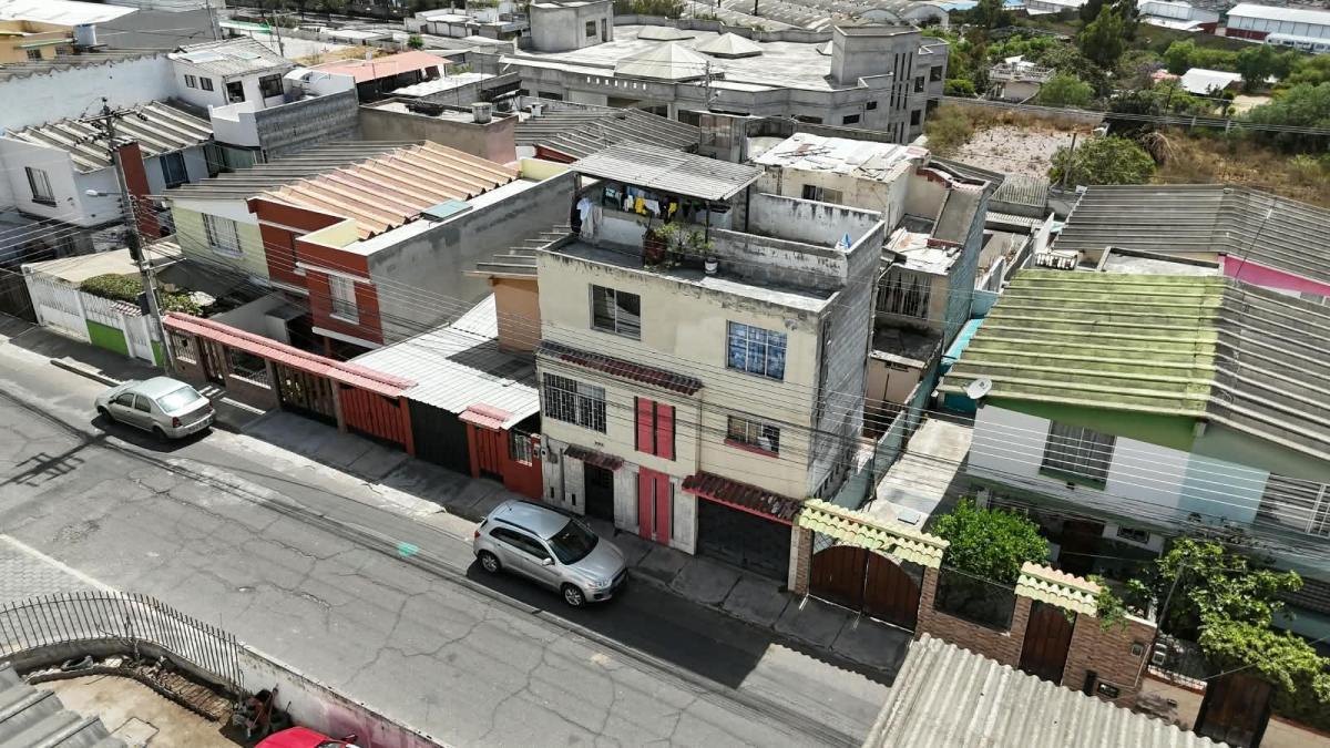 Venta Casa de Oportunidad de Contado – 268 m² + Departamento Independiente – Pusuquí — imagen 8