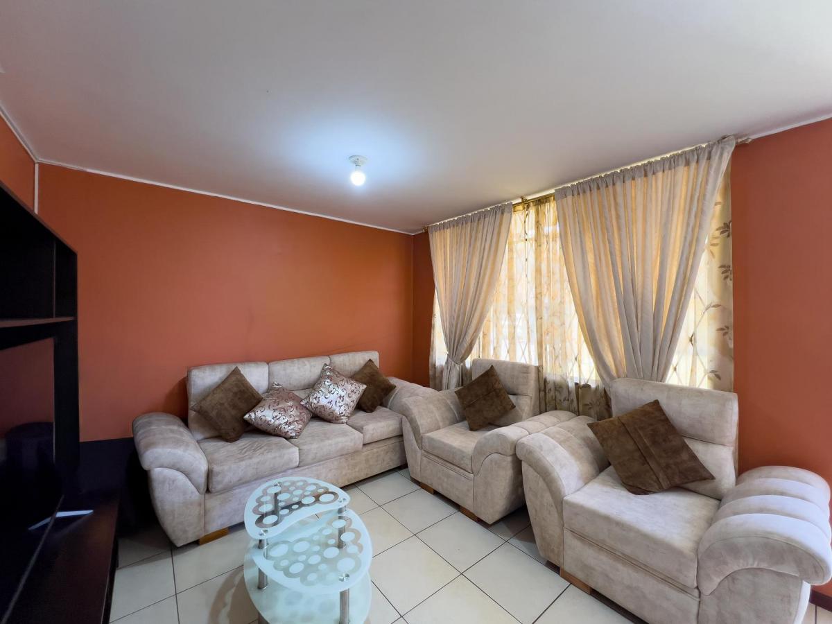 Vendo Casa de Oportunidad Valle de Los Chillos en La Av Ilalo — imagen 8