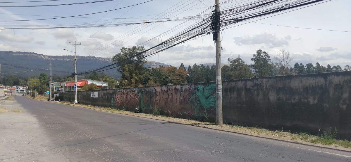 Calle Panzaleo Vendo Terreno 7500 m², Cos 50%, Cos T. 100%, 2 Pisos, con Frente a La Av Panzaleo. Provincia de Pichincha — imagen 4
