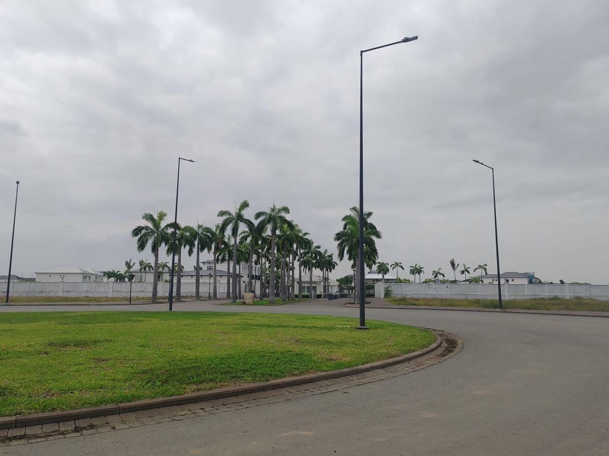 Terreno Comercial en Venta de 3.740 m² en Vía a Samborondón Km 10, Nuevo Samborondon, Guayas — imagen 8