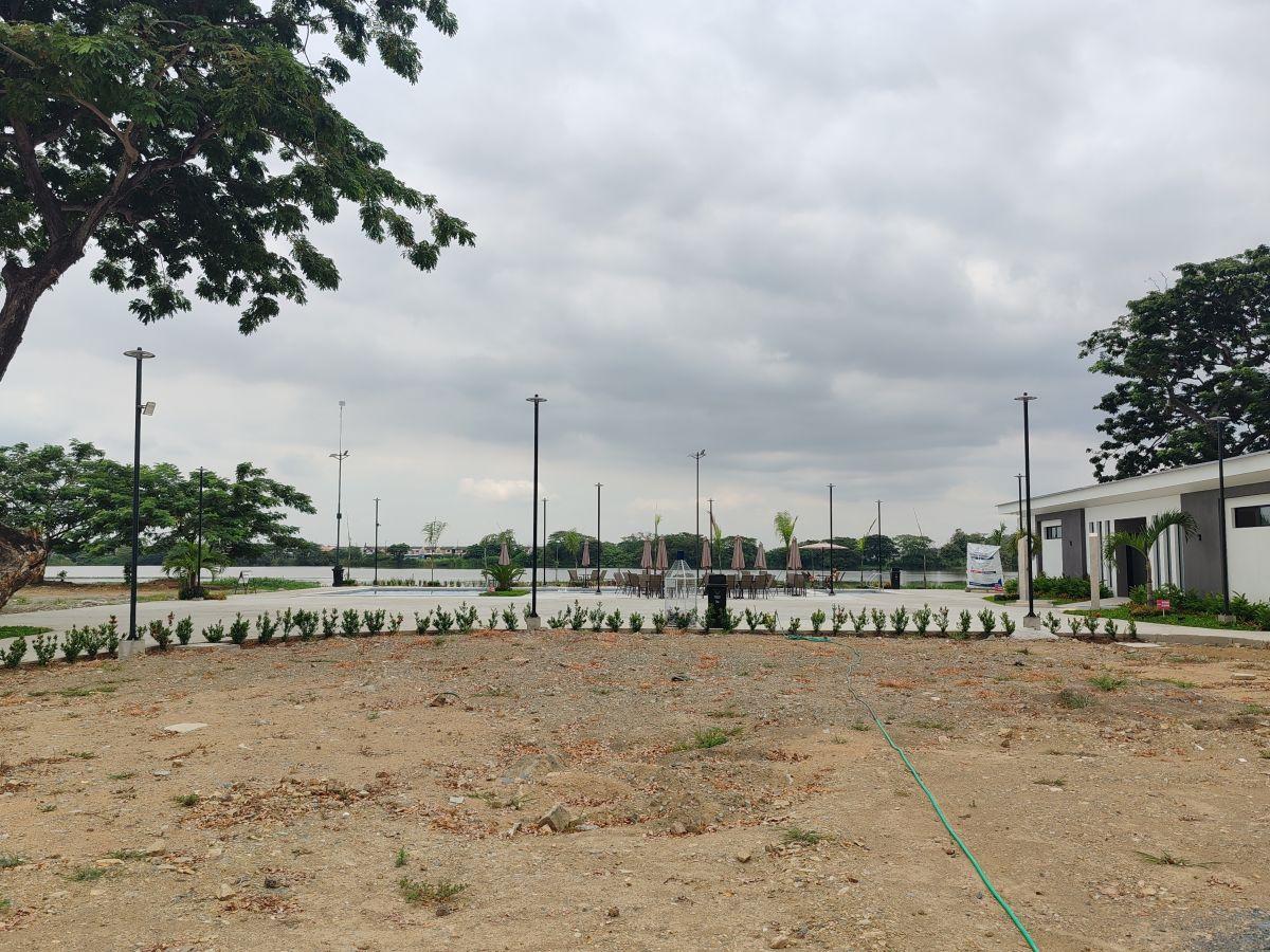 Terreno Comercial en Venta de 3.740 m² en Vía a Samborondón Km 10, Nuevo Samborondon, Guayas — imagen 3