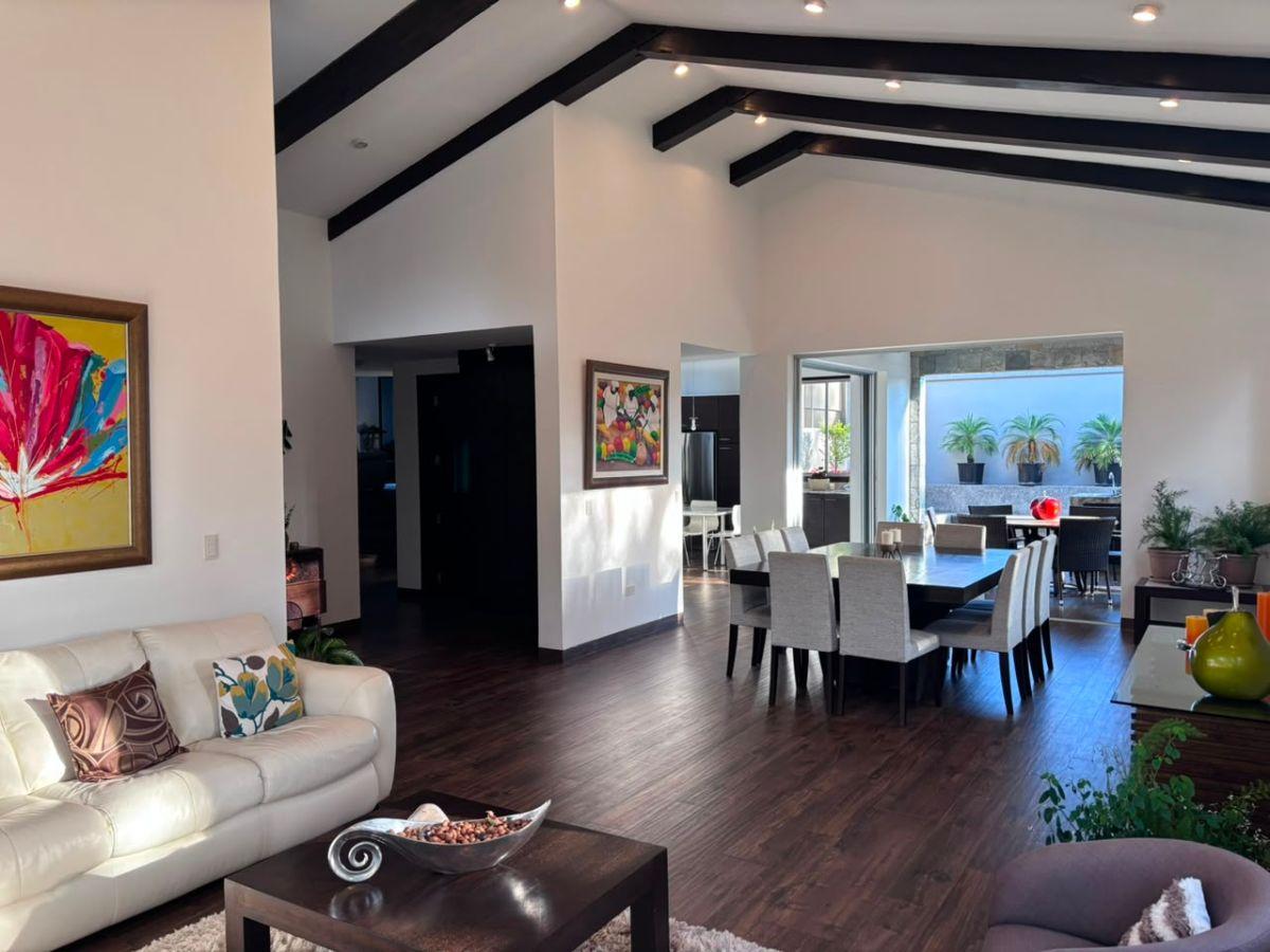 Venta de Casa en Valle de Los Chillos de Una Sola Planta — imagen 10
