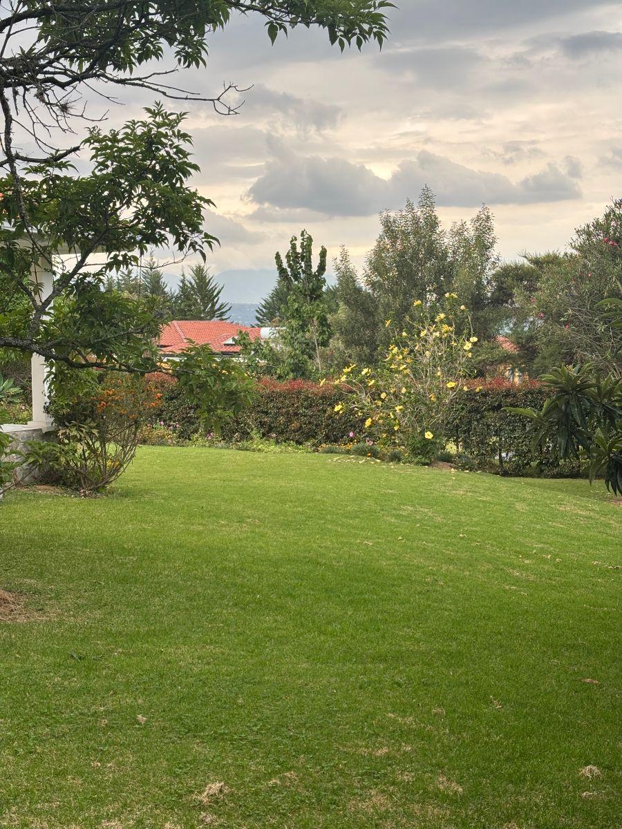 Terreno de 3068 m² en Venta en La Cerámica. Tumbaco — imagen 4