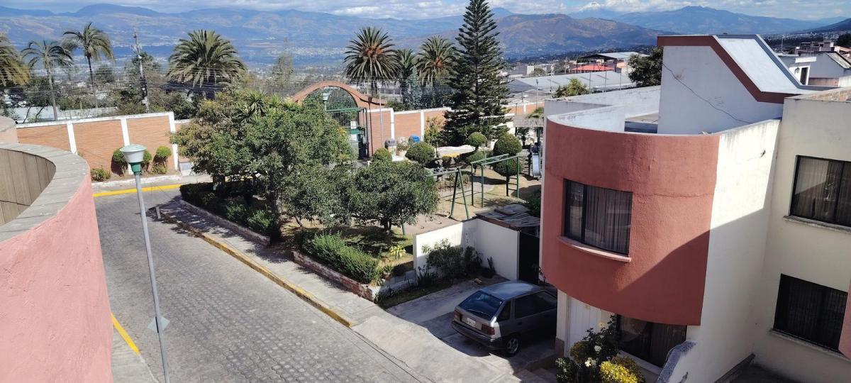 Casa Conjunto Privado Calderón — imagen 10