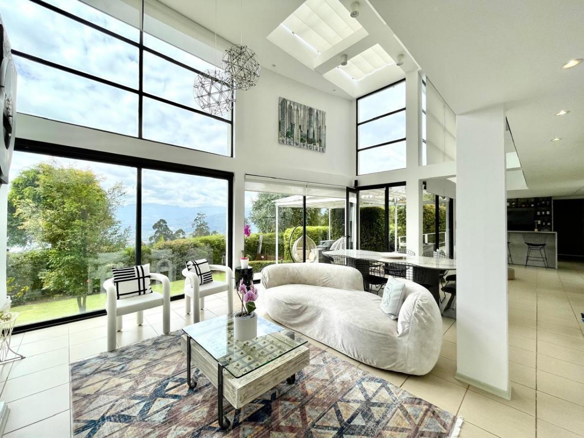 Casa de Venta en Cumbaya Sector San Juan — imagen 10
