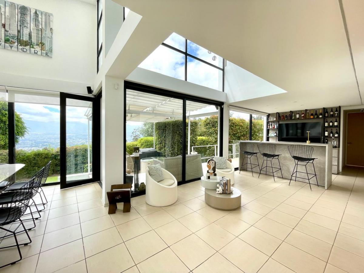 Casa de Venta en Cumbaya Sector San Juan — imagen 6