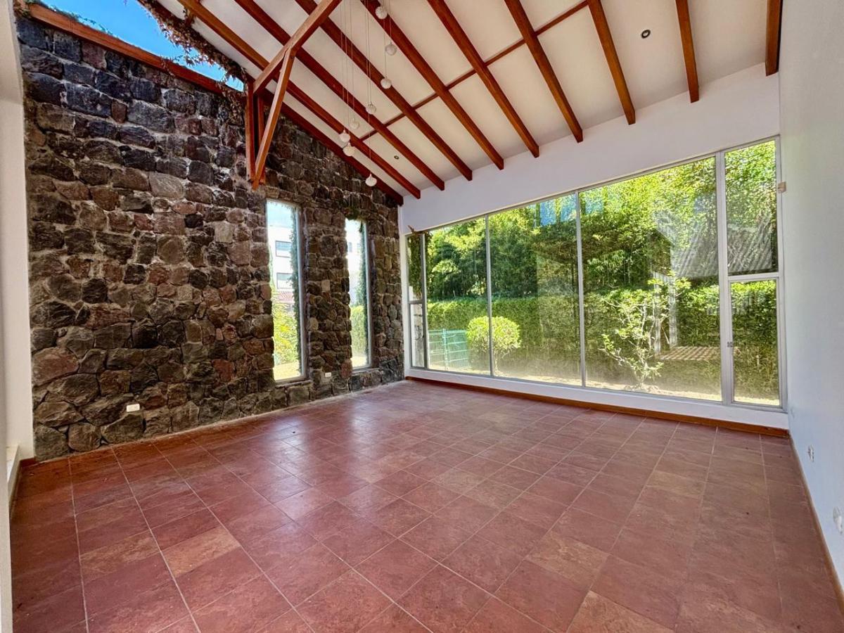 Casa en Cumbayá — imagen 10