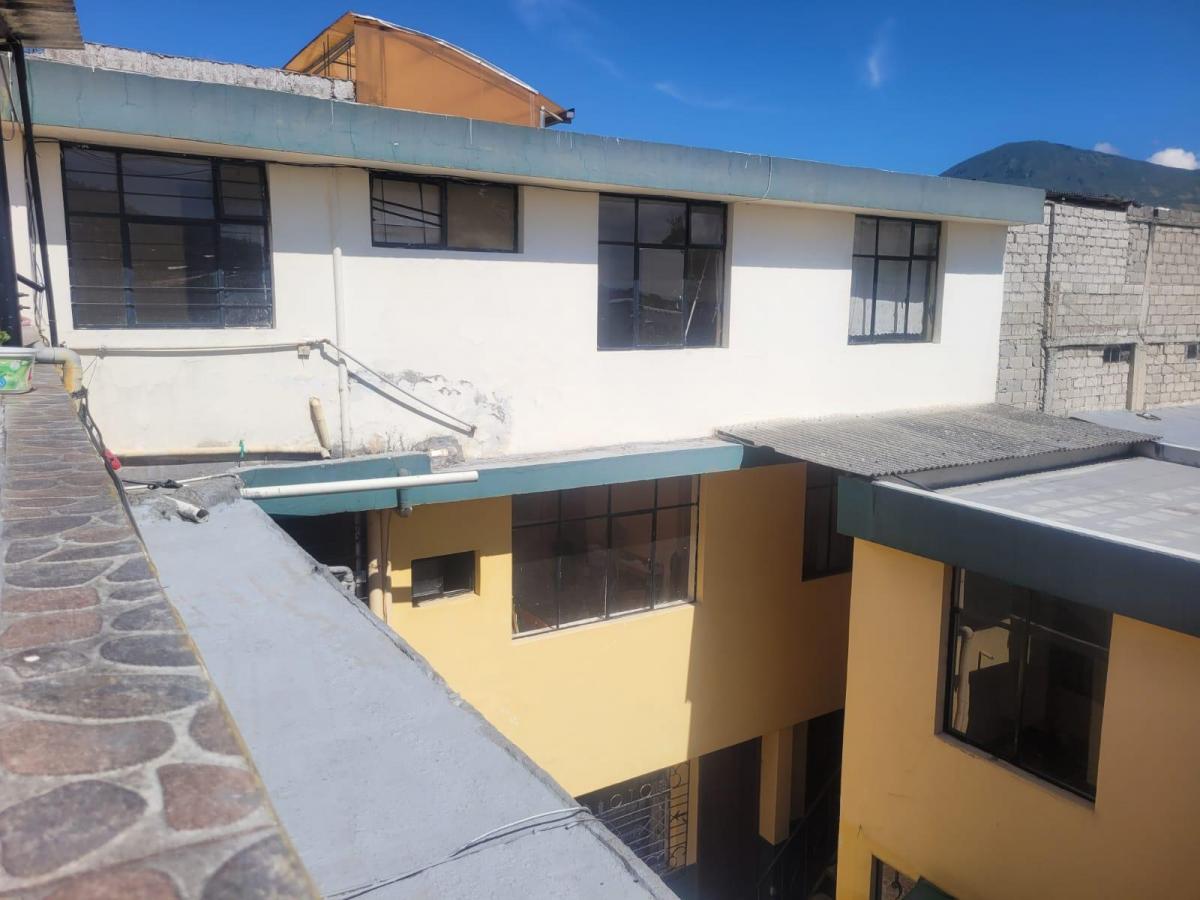 Vendo Casa con 5 Departamentos Sur de Quito El Camal — imagen 6