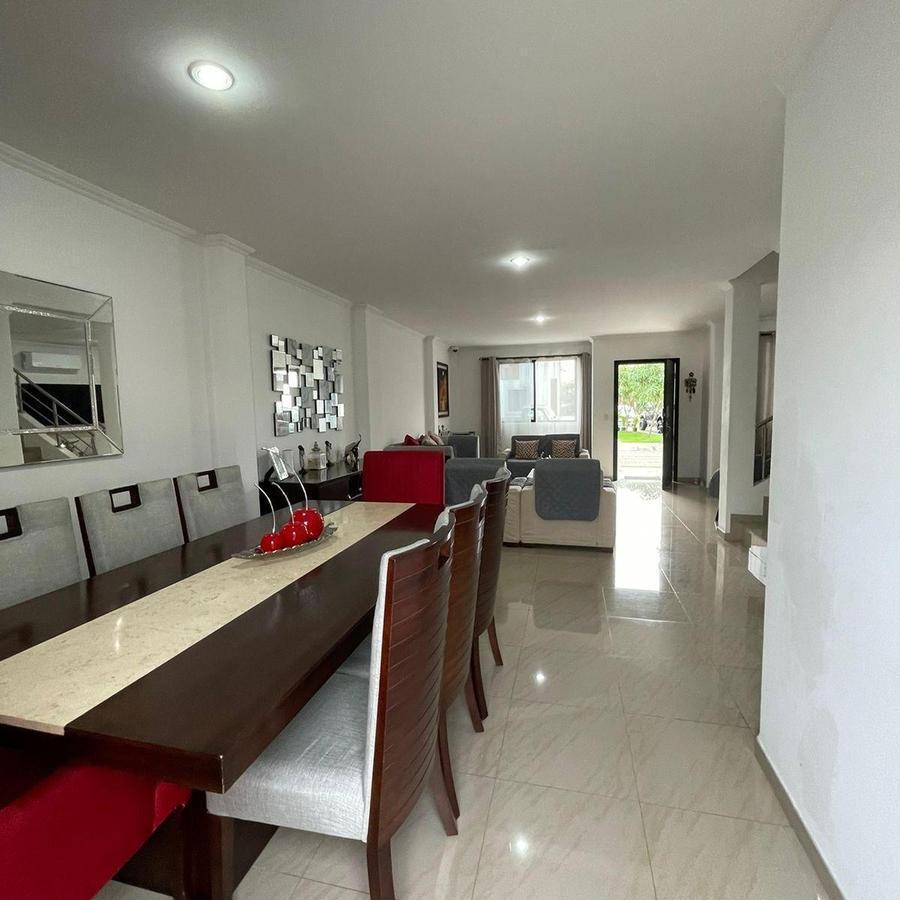 Acogedora Casa en Venta en Napoli, Guayas — imagen 10