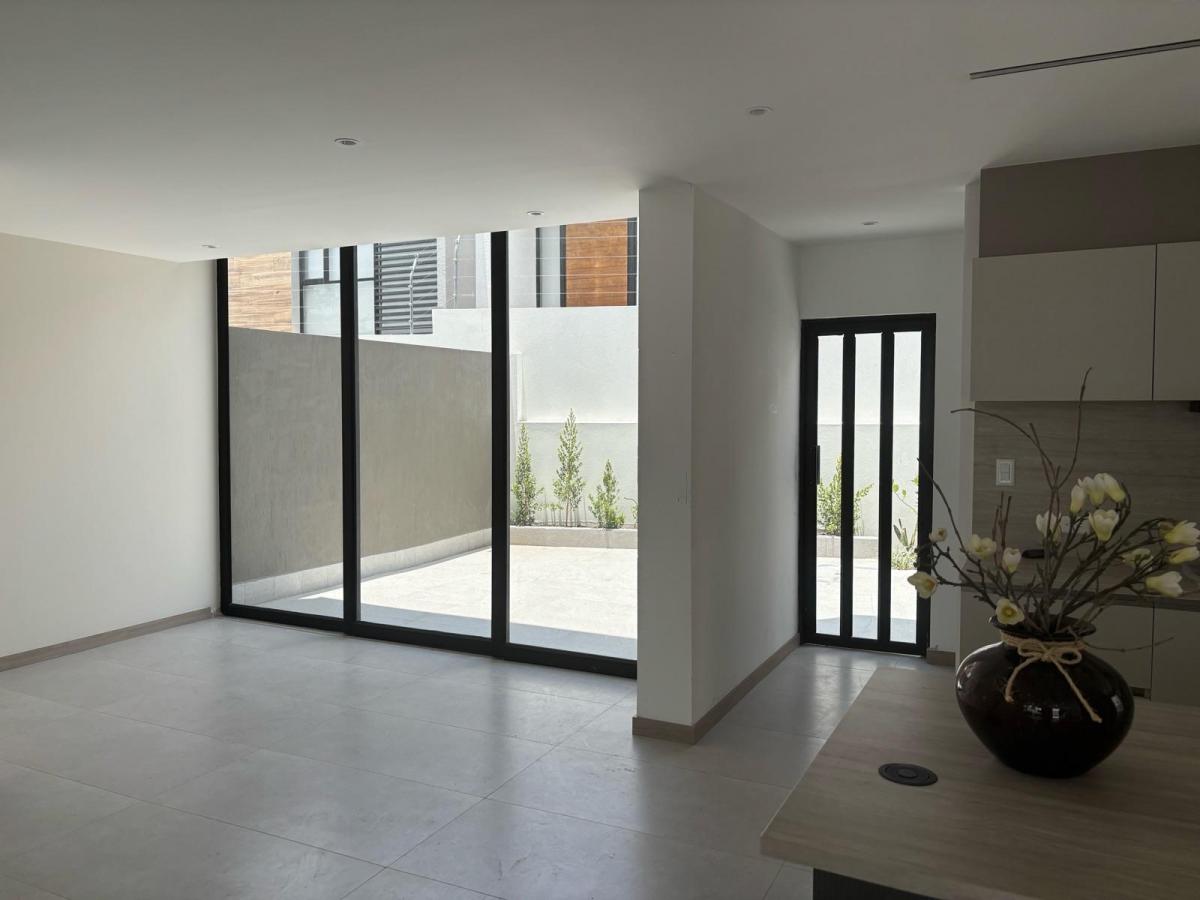 Casa Moderna de 3 Dorm. en Venta – San Juan Alto de Cumbayá — imagen 3