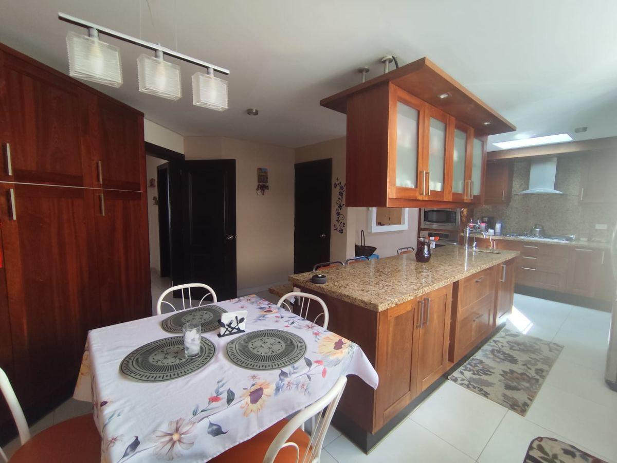 Venta Casa en Tumbaco, Conjunto La Cascada, Seguridad 24/7, 234 m² — imagen 5