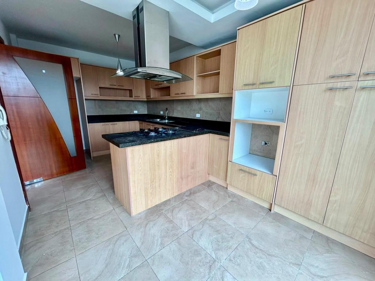 Vendo Casa de Oportunidad en Cumbaya — imagen 8
