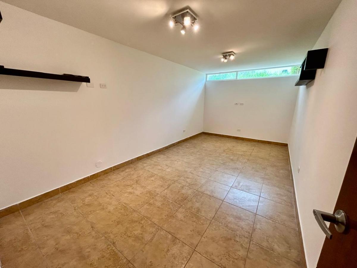Vendo Casa de Oportunidad en Cumbaya — imagen 4