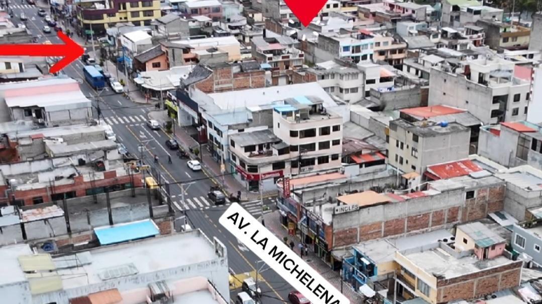Casa Rentera con 6 Departamentos y 2 Locales en Venta – La Michelena — imagen 10