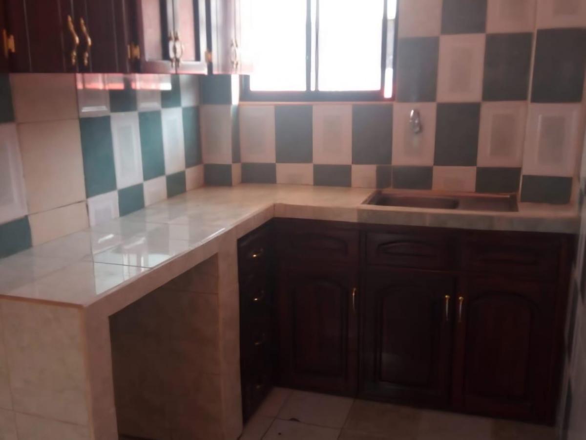 Casa Rentera con 6 Departamentos y 2 Locales en Venta – La Michelena — imagen 4