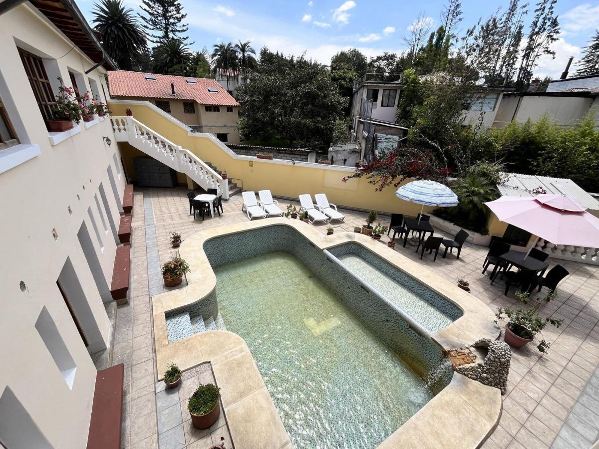Casa Comercial con Piscina Termal de Venta en La Merced — imagen 3