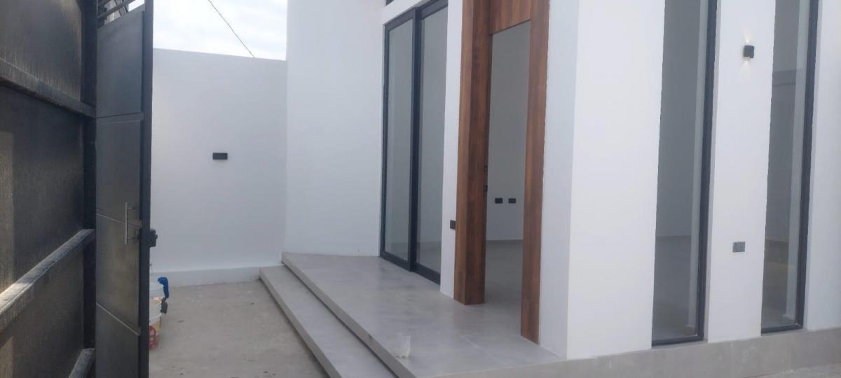 Casa Moderna y Totalmente Domotizada en Venta – Portoviejo, Manabí — imagen 9