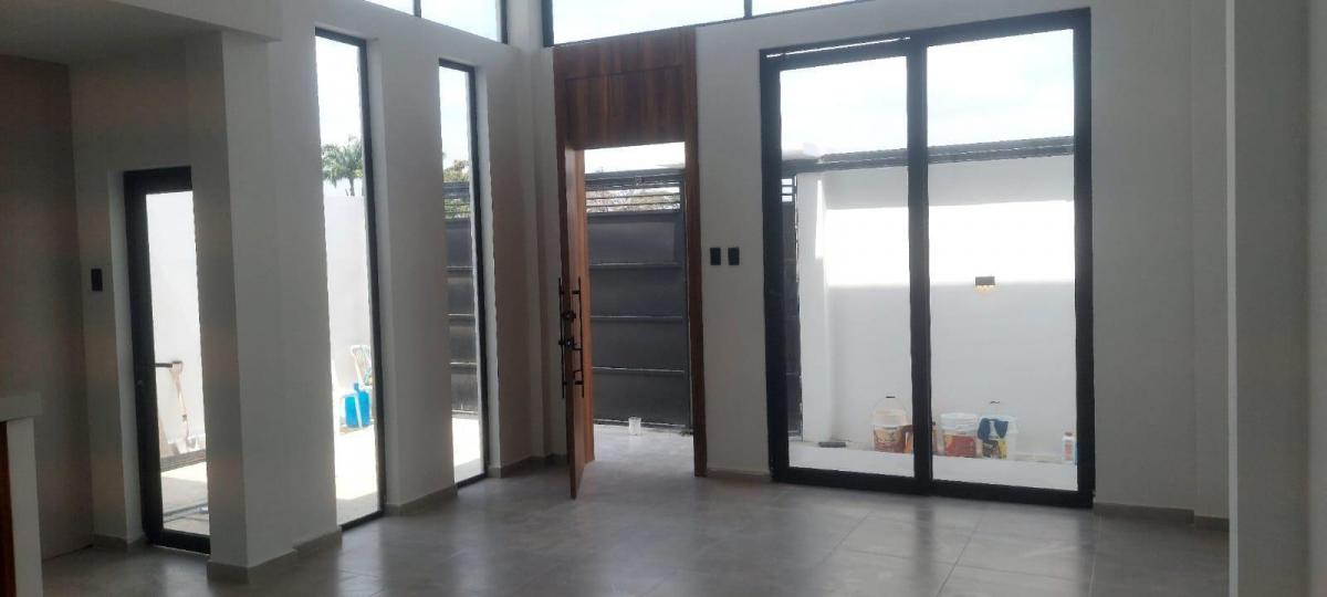 Casa Moderna y Totalmente Domotizada en Venta – Portoviejo, Manabí — imagen 6