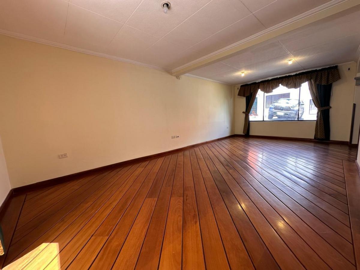 Hermosa Casa Ubicada en La Embajada Americana — imagen 10