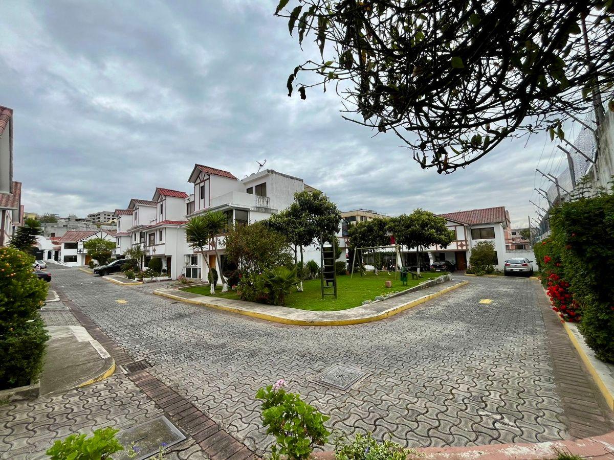 Amagasi del Inca en Venta Casa Remodelada, Sector Colegio Sek — imagen 9