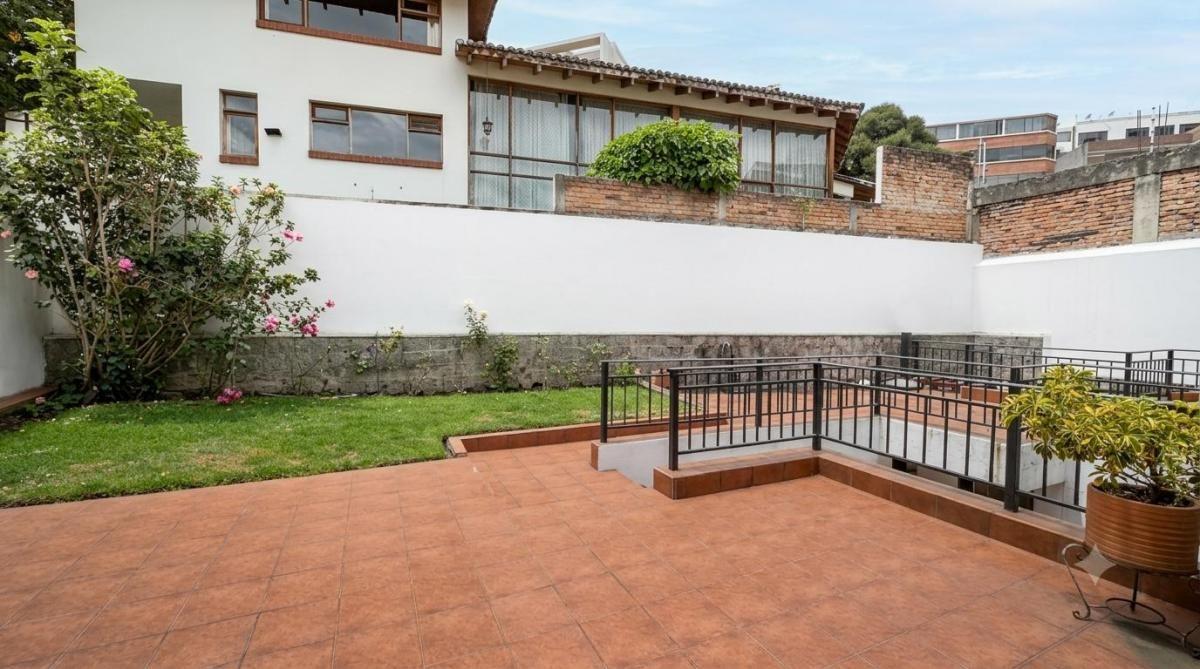 Sector El Batán | Norte de Quito Invierta en Casa con 2 Departamentos — imagen 6