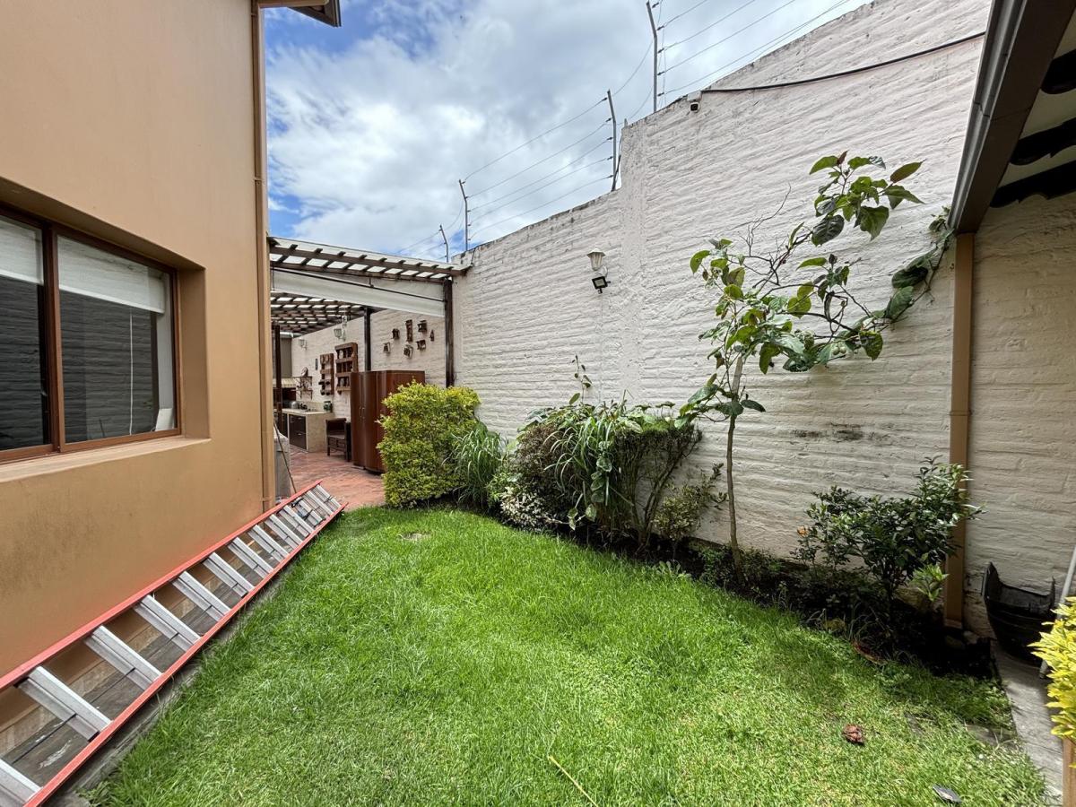 Casa de Renta en Nayón con Patio Amplio — imagen 7