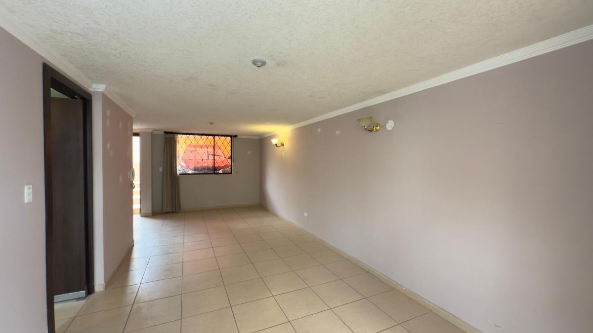 Se Vende Casa de 3 Hab Cerca de La Mitad del Mundo en $70000 — imagen 8