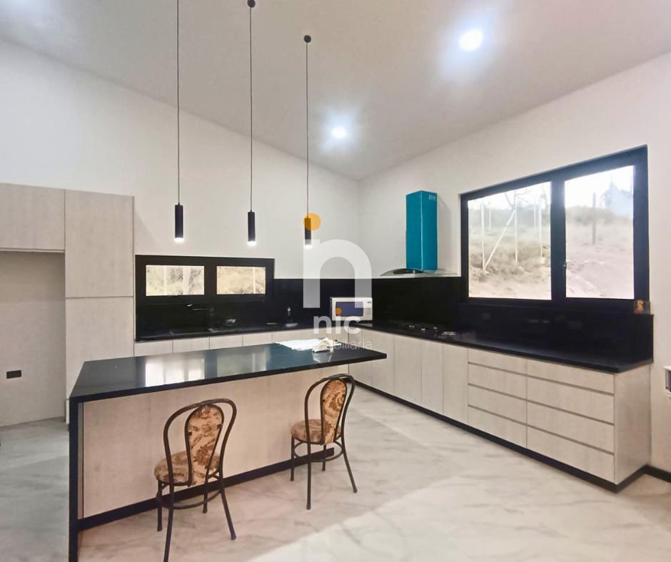 Casa Venta Cuenca con 2500 m² de Terreno, Azuay — imagen 6