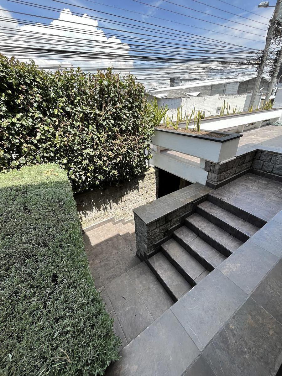 Casa en Venta, Esquinera, Dos Departamentos Totalmente Independientes. Sector El Batán Pr — imagen 9