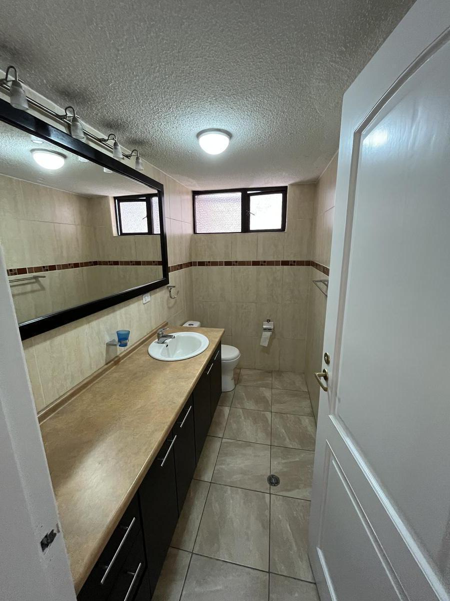 Casa en Venta, Esquinera, Dos Departamentos Totalmente Independientes. Sector El Batán Pr — imagen 7