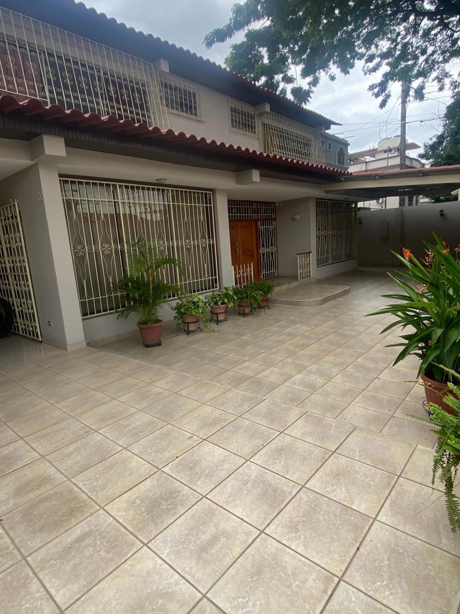 Vendo Hermosa Casa en Los Almendros, Excelente Estado, con Garita - Oportunidad!, Guayas — imagen 9