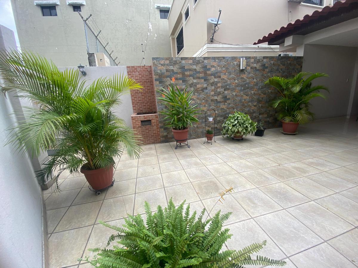 Vendo Hermosa Casa en Los Almendros, Excelente Estado, con Garita - Oportunidad!, Guayas — imagen 5